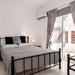 Jed\'S Apartment