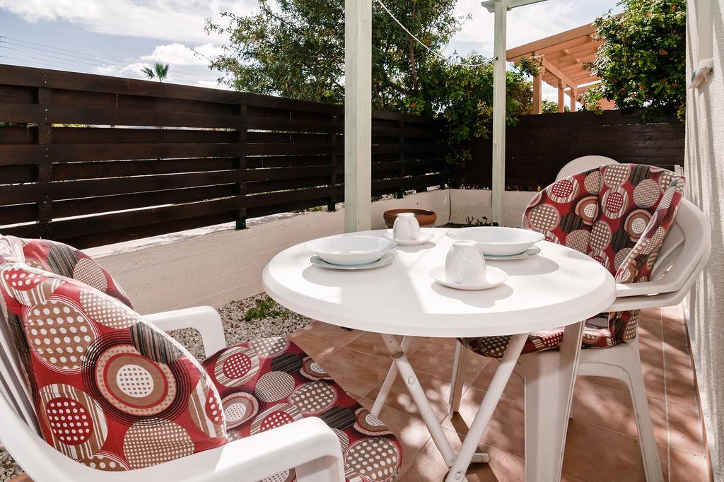 Jed's * Paphos
